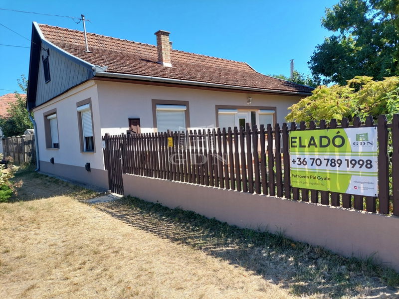 Eladó Hajdúnánás Családi ház