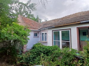 Eladó családi ház Uszód, 70m2