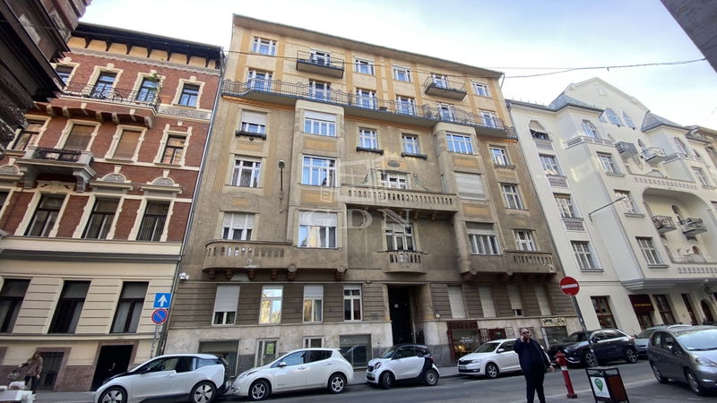 Продается Budapest VIII. kerület Квартира (кирпичная)