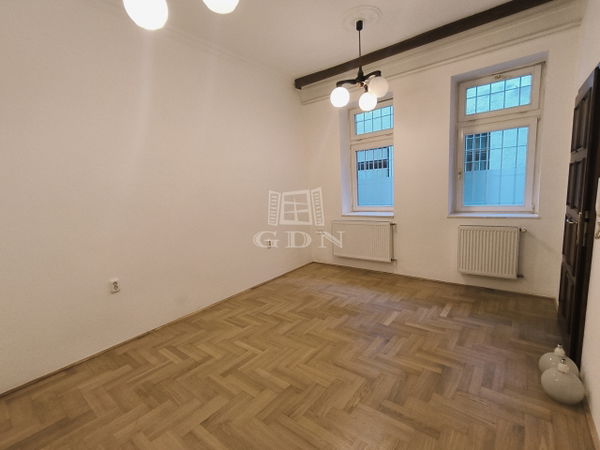 Budapest, IX. kerület Üzlethelyiség - 241.300 Ft