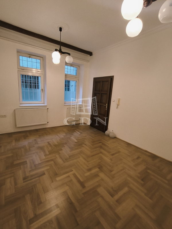 Budapest, IX. kerület Lakás - 241.300 Ft