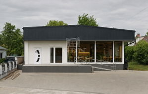 Eladó üzlethelyiség Bana, 164m2