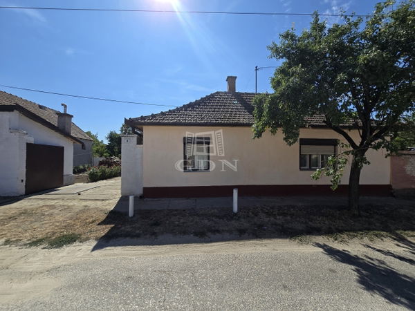 Jánoshalma Einfamilienhaus - 14.900.000 HUF