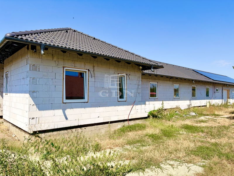 Eladó Vácszentlászló Családi ház