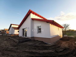 Vácrátót Családi ház