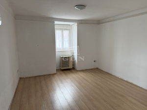 Eladó lakás (téglaépítésű) Budapest XV. kerület, 20m2