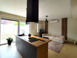 Kistarcsa Semidetached house