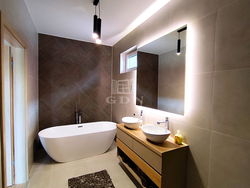 Kistarcsa Semidetached house