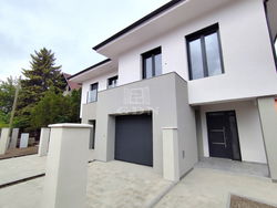 Kistarcsa Semidetached house