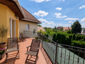Eladó lakás (téglaépítésű) Budapest III. kerület, 240m2