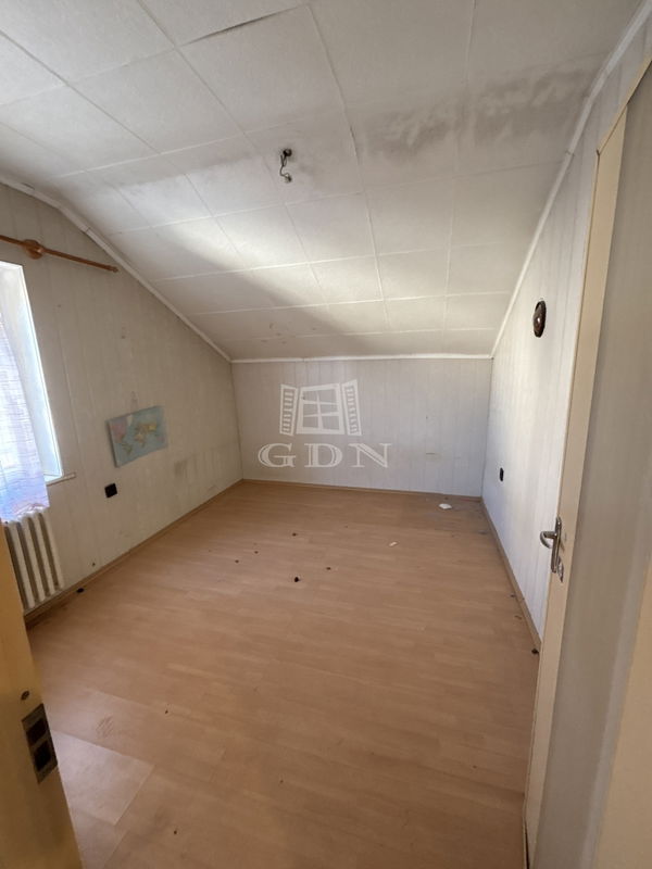 Eladó Budapest XVI. kerület Családi ház