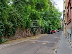 Budapest I. kerület 公寓房（砖头）