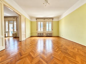 Eladó lakás (téglaépítésű) Budapest II. kerület, 138m2