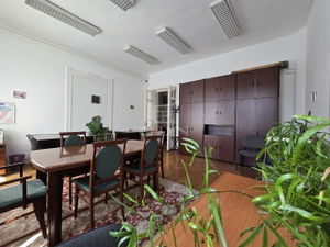 Eladó iroda Budapest IV. kerület, 199m2