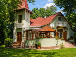 Balatonszemes Коммерческая - Общественное питание