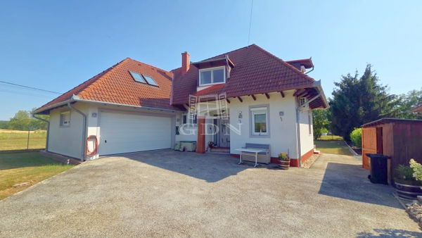 Balatonszentgyörgy Családi ház - 141.315.920 Ft