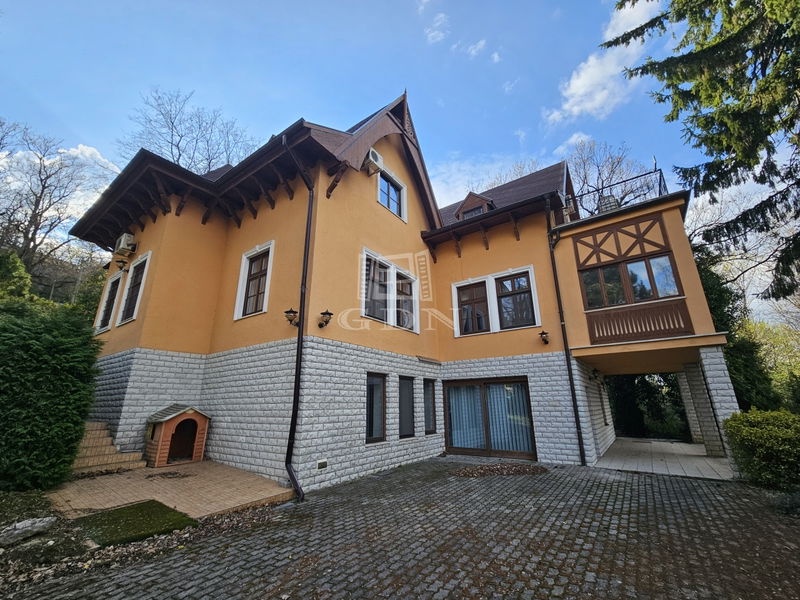 For rent Budapest XII. kerület Family House