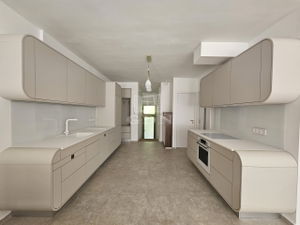 Eladó lakás (téglaépítésű) Budapest II. kerület, 106m2