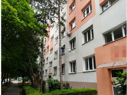 Budapest XI. kerület 公寓房（百叶窗）