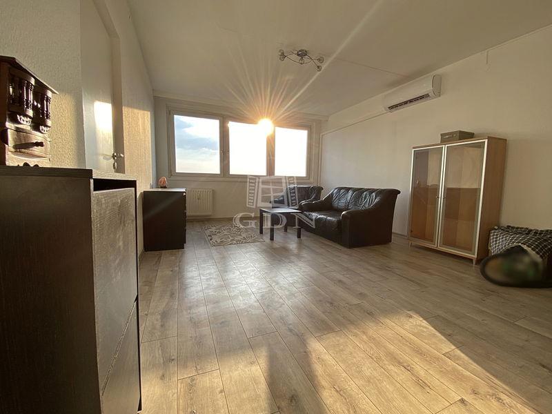 Продается Budapest XIV. kerület Квартира (панель)