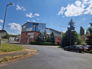 Kiadó iroda Székesfehérvár, 109m2