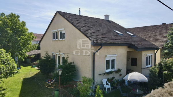 Iszkaszentgyörgy Családi ház - 75.000.000 Ft
