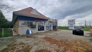 Eladó üzlethelyiség Székesfehérvár, 1000m2