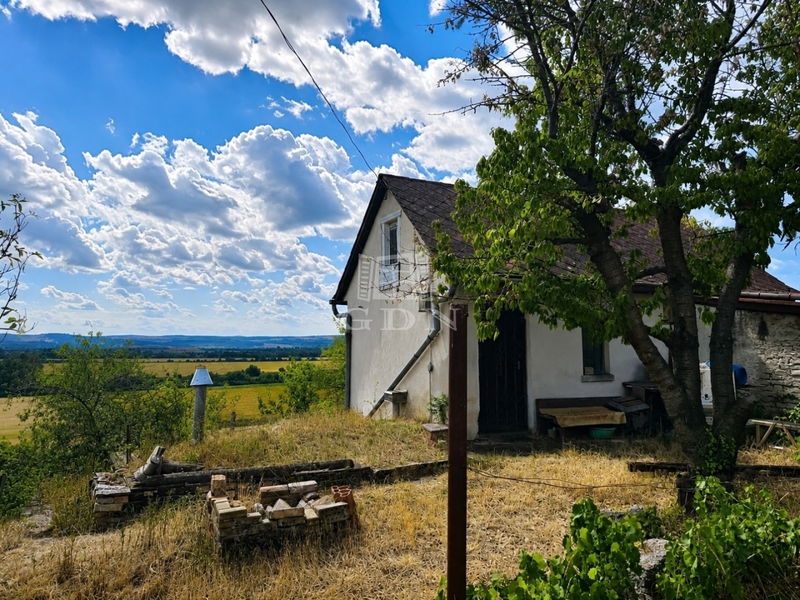 Eladó Sárkeresztes Nyaraló