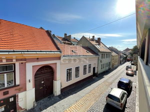 Kiadó iroda Székesfehérvár, 83m2