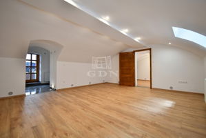 Eladó lakás (téglaépítésű) Székesfehérvár, 70m2
