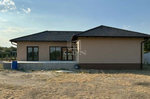 Verkauf einfamilienhaus Úrhida, 130m2