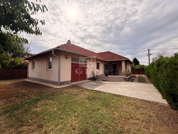 Székesfehérvár Einfamilienhaus - 98.500.000 HUF
