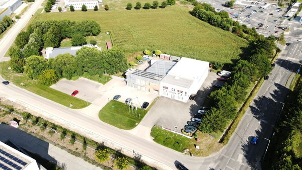 Székesfehérvár 商业用 - 店铺 - 949.000.000 HUF