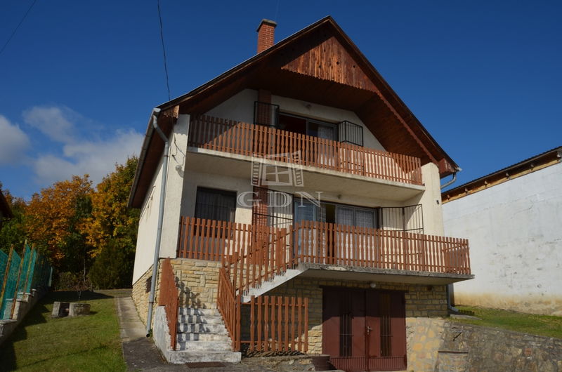 Eladó Szentendre Nyaraló