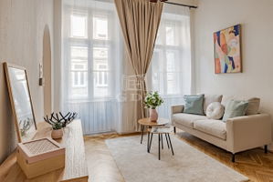 Eladó lakás (téglaépítésű) Budapest VI. kerület, 25m2