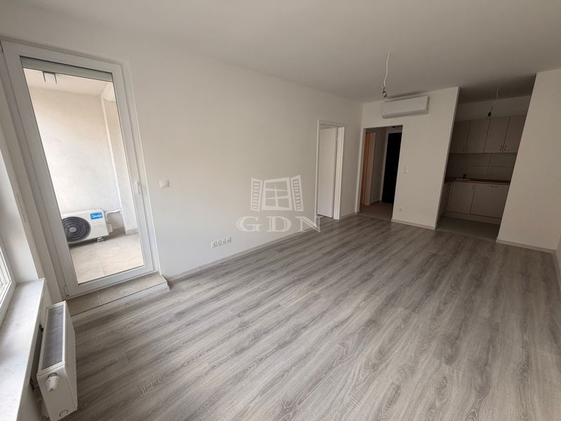 Продается Budapest VIII. kerület Квартира (кирпичная)