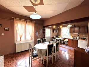 Eladó családi ház Úri, 111m2