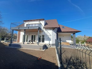 Продается квартира (кирпичная) Balatonakarattya, 100m2