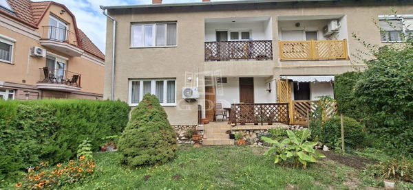 Pápa Дом рядовой застройки - 78.000.000 HUF