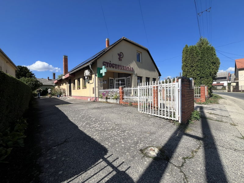 Eladó Városlőd Családi ház