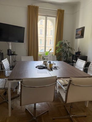 Eladó lakás (téglaépítésű) Budapest XI. kerület, 180m2