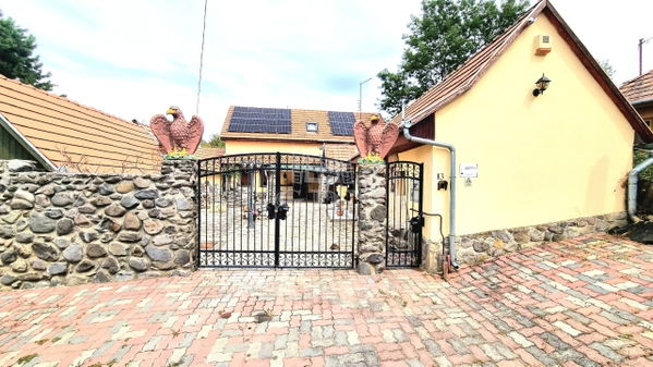 Bernecebaráti Family House - 69.000.000 HUF