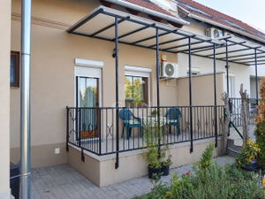 Eladó lakás (téglaépítésű) Aszód, 64m2