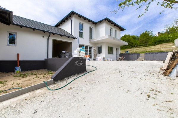 Gödöllő Duplex - 164.000.000 HUF