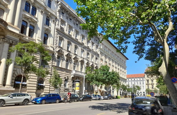 Budapest, V. kerület Üzlethelyiség - 188.696.000 Ft