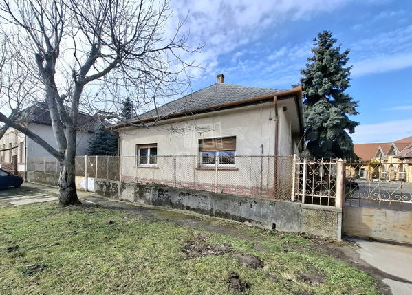 Majosháza Casa Familiala - 84.000.000 HUF