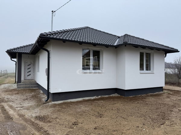 Sülysáp Családi ház - 69.990.000 Ft