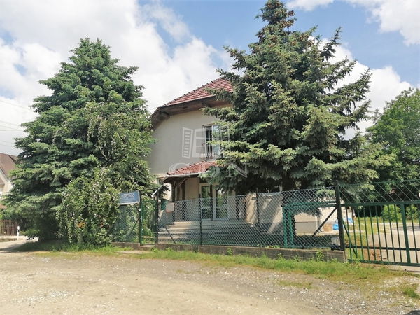 Vác Iroda - 180.000.000 Ft