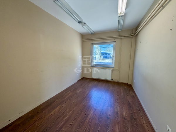 Vác Büro - 15.400 HUF