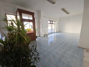 Eladó üzlethelyiség Keszthely, 294m2